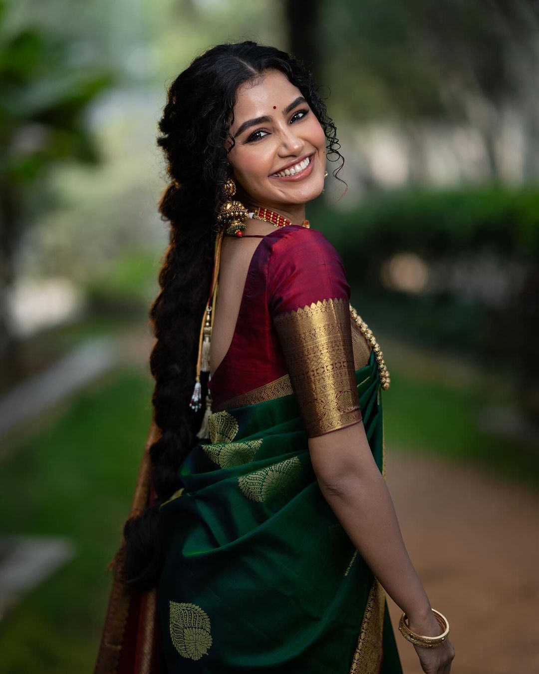 Malayalam Actress Anupama Parameswaran in Green Saree